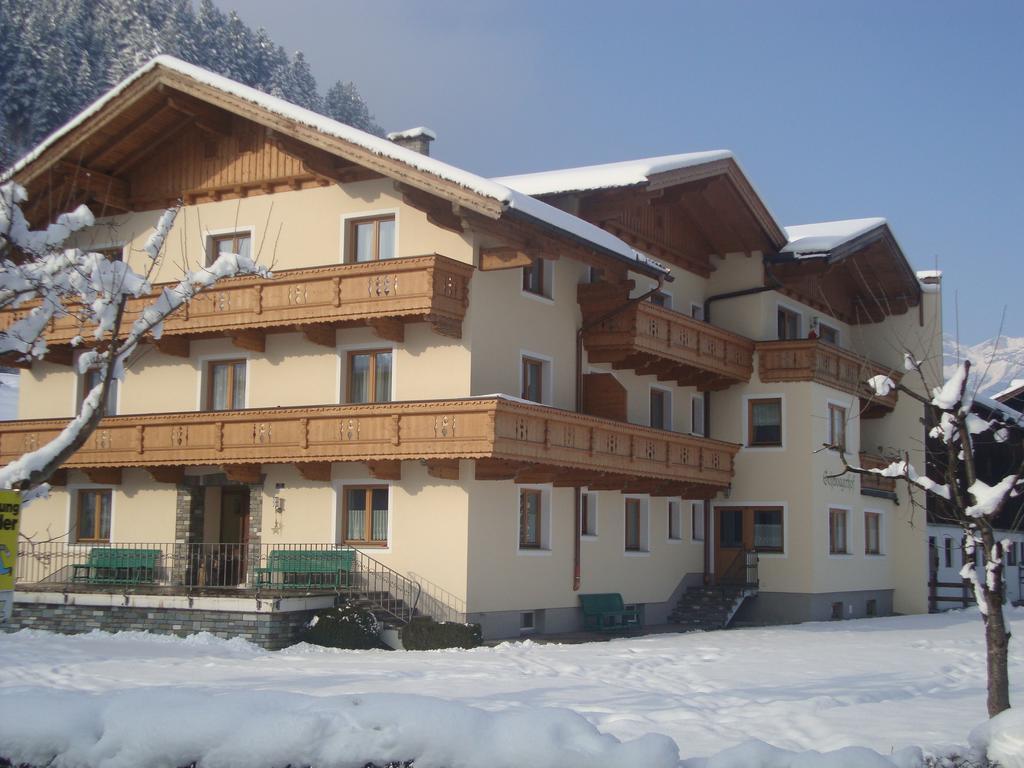 Gaestehaus Schwoagerhof Fügen Exterior foto